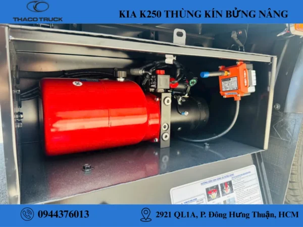 k250 thùng kín bửng nâng (8) thùng kín bửng nâng